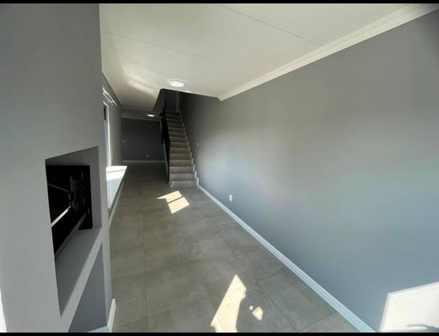 3 BEDROOM PROPERTY TO RENT IN HALFWAY HOUSE